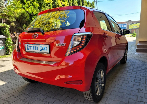 Toyota Yaris cena 39999 przebieg: 128568, rok produkcji 2014 z Warszawa małe 596